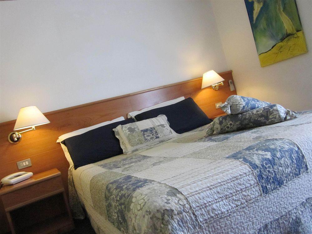 Hotel Marina Torri Del Benaco Luaran gambar