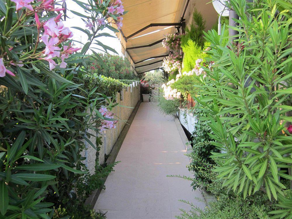 Hotel Marina Torri Del Benaco Luaran gambar