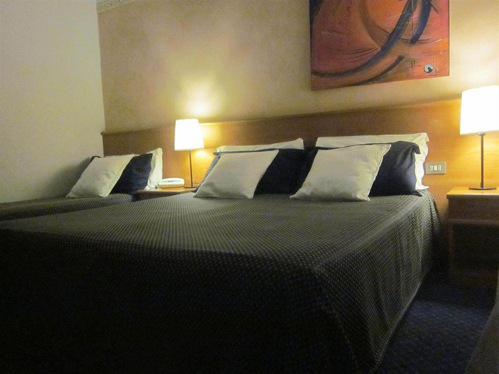 Hotel Marina Torri Del Benaco Luaran gambar
